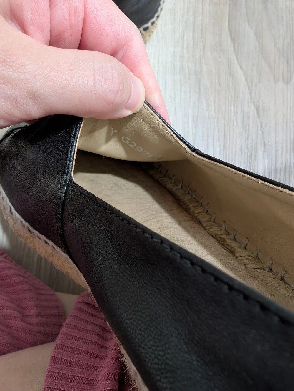 Pre-owner Chanel Black Leather Espadrille Flats Size 38